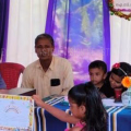 കുസൃതിയുമായി കുരുന്നുകള്‍ അംഗനവാടിയിലേക്ക് 