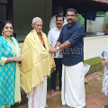 എന്‍എന്‍ കക്കാട് ജന്മദിനത്തില്‍ ഉദയ ഗ്രന്ഥശാല പ്രവര്‍ത്തകര്‍ കക്കാട്ടില്ലത്തേക്ക് സാഹിത്യ തീര്‍ത്ഥയാത്ര സംഘടിപ്പിച്ചു.