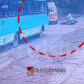 വേഗത്തിലെത്തിയ ആംബുലൻസ് കണ്ടുഭയന്നു; ഡ്യൂട്ടി കഴിഞ്ഞ് വീട്ടിലേക്ക് മടങ്ങുകയായിരുന്ന യുവാവിന് സ്കൂട്ടറിൽനിന്ന് വീണ് പരിക്ക്
