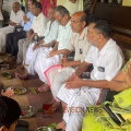 ഇത് ഏത് കാലം...? മുട്ട് കുത്തി ഇരുത്തി വിദ്യാർത്ഥികളെക്കൊണ്ട് അധ്യാപകരുടെ പാദപൂജ ചെയ്യിച്ചു; സംഭവത്തിൽ പ്രതിഷേധം ശക്തം
