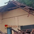 പത്തനംതിട്ട കടമ്മനിട്ടയിൽ സ്കൂൾ കെട്ടിടം തകർന്ന് വീണു