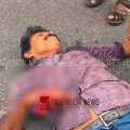 ബൈക്ക് കണ്ടെയിനര്‍ ലോറിയിലേക്ക് ഇടിച്ച് കയറി അപകടം; ബൈക്ക് യാത്രികന് ഗുരുതര പരിക്ക്