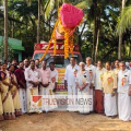 കരിയാട്  പള്ളിക്കുനി പെരുമ്പ ശിവ ക്ഷേത്ര ത്തിൽ കൊടിമര ഘോഷയാത്ര ഭക്തി നിർഭരമായി  നടന്നു