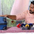 'നീലപ്പെട്ടി.. നീലപ്പെട്ടി'; രാഹുല് മാങ്കൂട്ടത്തിലിന്റെ വീടിന് മുന്നില് യുവാവിന്റെ പ്രതിഷേധം
