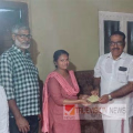 ചുഴലിക്കാറ്റിൽ  നാശനഷ്ടം ; ചമ്പാട് സ്വദേശിനിക്ക്  ഷാഫി പറമ്പിൽ എംപിയുടെ പേഴ്സണൽ ഫണ്ടിൽ നിന്നും തുക കൈമാറി