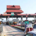 പാലിയേക്കരയില് ടോള് പിരിവിനുള്ള വിലക്ക് തുടരും