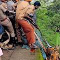 മരണം മുന്നിൽ....! ആദ്യമെത്തിയത് ഇറച്ചി വെട്ടുകാർ.... പൊന്നോമനയെ കൊല്ലാൻ മനസ്സുവന്നില്ല; കയർ കുരുങ്ങി തല കീഴായി താഴ്ചയിൽ വീണ ഗർഭിണി പശുവിനെ അഗ്നിരക്ഷാസേന രക്ഷപ്പെടുത്തി
