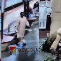 നേരിൽ കണ്ട് നന്ദി പറയാൻ സമയമില്ല....! കണ്ണൂർ റെയിൽവേ സ്റ്റേഷനിൽ പൊലീസിന് കത്തും മിഠായിയും സമ്മാനിച്ച് യുവതി ഓടി