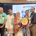 പ്രഥമ പ്രൊഫ. ശോഭീന്ദ്രൻ ഹരിത പുരസ്കാരം 'ട്രീബ്യൂട്ട് ബൈ സ്റ്റോറീസി'ന് സമ്മാനിച്ചു