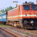 കണ്ണൂരിൽ ട്രെയിനിന് നേരെ കല്ലേറ്; യാത്രക്കാരന് മുഖത്ത് പരിക്ക്