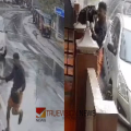 റോഡ് മുറിച്ചുകടക്കാൻ യുവാവിന്റെ സാഹസം; കാര് നിയന്ത്രണംവിട്ട് നടപ്പാതയിലേക്ക് ഇടിച്ചുകയറി, രക്ഷപ്പെട്ടത് തലനാരിഴയ്ക്ക്
