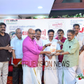 ബേപ്പൂർ മുരളീധര പണിക്കരുടെ 100 ആംമത് പുസ്തകം പ്രകാശനം ചെയ്തു; എഴുത്തുകാരുടെ പ്രതിബദ്ധത പ്രസ്ഥാനങ്ങളോട് ആകരുതെന്ന് മുൻ ഗോവ ഗവർണർ പി എസ് ശ്രീധരൻ പിള്ള