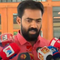 'കോൺഗ്രസ് നേതൃത്വത്തെ രാഹുലും ഷാഫിയും ഭീഷണിപ്പെടുത്തുകയാണ്, സൈക്കോപാത്ത് ക്രിമിനലിനെ സംരക്ഷിക്കുന്ന എല്ലാവര്‍ക്കുമെതിരെ ഡിവൈഎഫ്ഐ പ്രതിഷേധിക്കും' - വികെ സനോജ്