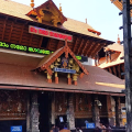 നടപ്പാതയില് മലമൂത്ര വിസര്ജനം; ചോദ്യം ചെയ്ത ഗുരുവായൂർ ക്ഷേത്രനടയിൽ വഴിയോരക്കച്ചവടക്കാരന് ക്രൂരമർദ്ദനമെന്ന് പരാതി