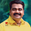 പൊലീസിന് ബോംബെറിഞ്ഞ കേസ്; 20 വര്ഷം ശിക്ഷിക്കപ്പെട്ട പയ്യന്നൂരിലെ സിപിഐഎം നേതാവ് വി കെ നിഷാദിന് പരോള്
