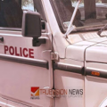 കത്തിവീശി പൊലീസിനെ വിറപ്പിച്ചു; വടക്കഞ്ചേരിയിൽ പ്രതിയെ രക്ഷപ്പെടാൻ സഹായിച്ച രണ്ടുപേർ പിടിയിൽ