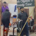 മുടിവെട്ടാൻ 20 രൂപ അധികം വാങ്ങിയെന്നാരോപണം; സലൂൺ ജീവനക്കാരെ ചുറ്റിക കൊണ്ട് ആക്രമിച്ചു, പ്രതി പിടിയിൽ