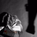 തൃത്താല കുമ്പിടിയിൽ യുവതികളുടെ തലയ്ക്ക് ചുറ്റിക കൊണ്ട് അടിച്ചു, അക്രമിയെത്തിയത് മുഖം മറച്ച്, സിസിടിവി ബക്കറ്റിനാല്‍ മൂടി