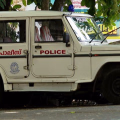 കുടുംബവഴക്ക് അതിരുകടന്നു; കോഴിക്കോട് തൊട്ടിൽപ്പാലത്ത്  അച്ഛൻ മകനെ വെട്ടിപ്പരിക്കേൽപ്പിച്ച സംഭവം; പോലീസ് കേസെടുത്തു 