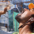 ഇനി വെയിലത്ത് ജോലി ചെയ്യേണ്ട; കുവൈത്തിൽ ജൂൺ മുതൽ തുറസ്സായ സ്ഥലങ്ങളിലെ ജോലിക്ക് നിരോധനം ഏർപ്പെടുത്തി; സമയക്രമം പ്രഖ്യാപിച്ചു