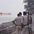 ഗംഗാ നദിയിൽ വൻ ബോട്ട് അപകടം; ശക്തമായ കാറ്റിൽപ്പെട്ട് ബോട്ട് മുങ്ങി രണ്ടുപേർ മരിച്ചു, അഞ്ചുപേരെ കാണാതായി