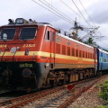 കോഴിക്കോട് ട്രെയിൻ തട്ടി എട്ട് വയസ്സുകാരന് ഗുരുതര പരിക്ക്
