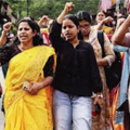 സ്ത്രീ സുരക്ഷാ പെൻഷൻ നിർത്തലാക്കിയതിനെതിരെ പ്രതിഷേധം; മഹിളാ അസോസിയേഷൻ കക്കട്ട് ടൗണിൽ പ്രകടനം നടത്തി
