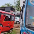 കോഴിക്കോട് കുന്ദമംഗലത്ത് സ്കൂൾ കുട്ടികളുമായി പോയ ഓട്ടോ സ്വകാര്യ ബസിലിടിച്ച് അപകടം; വിദ്യാർത്ഥികൾക്ക് പരിക്ക്