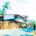 മേക്കുന്നിൽ ഗതാഗതക്കുരുക്ക് ഒഴിവാക്കാൻ ഇടപെട്ട വ്യാപാരിക്ക് മർദ്ദനം ; തലശേരി സ്വദേശിയായ യുവാവിനെതിരെ കേസെടുത്തു