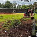 കൊയിലാണ്ടി സ്റ്റേഡിയത്തിൽ കാടുവെട്ടിത്തെളിച്ച് തുടങ്ങി; കക്കൂസ് മാലിന്യ പ്രശ്നത്തിന് ഇനിയും പരിഹാരമില്ല