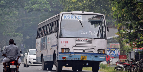 പ്രിയദര്‍ശിനി ബസില്‍ വന്‍ തട്ടിപ്പ്; സ്ത്രീകളുടെ സൗജന്യ ടിക്കറ്റ് പുരുഷന്‍മാര്‍ക്ക് നല്‍കി പണം തട്ടുന്നതായി പരാതി, കണ്ടക്ടർക്ക് സസ്‌പെൻഷൻ