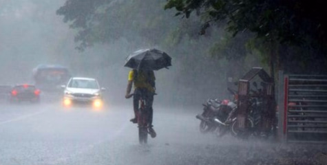 സംസ്ഥാനത്ത് മഴ വീണ്ടും ശക്തമാകുന്നു, കണ്ണൂർ ഉൾപ്പെടെ നാല് ജില്ലകളിൽ യെല്ലോ അലർട്ട്