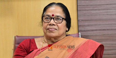ഭർത്താവ് മരിച്ചിട്ട് 10 മാസം തികയും മുൻപ് ഹീനമായ അപവാദപ്രചാരണം; മുഖ്യമന്ത്രിക്കും ആഭ്യന്തര മന്ത്രിക്കും പരാതി നൽകി പി.കെ ശ്രീമതി