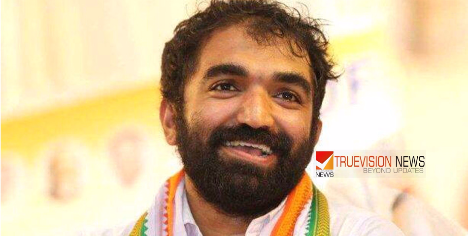 ഉമ്മൻചാണ്ടിയുടെ പേരിൽ മുതലക്കണ്ണീർ വേണ്ട; വർഗീസ് ജോർജിനെതിരെ ചാണ്ടി ഉമ്മൻ