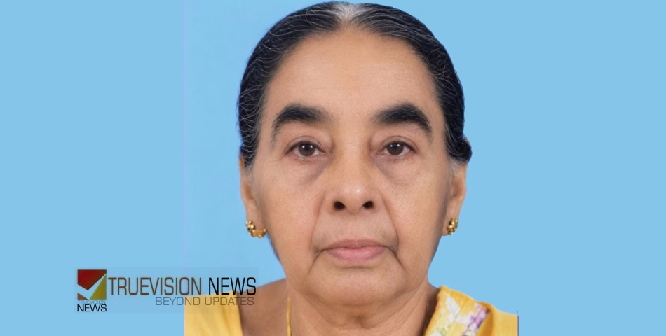 ശ്രീ സദനം സാവിത്രി അന്തരിച്ചു