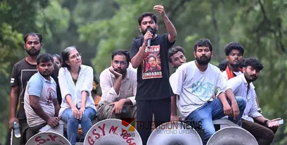 ഇന്ന് ഹർത്താൽ... മുംബൈയിൽ 15 ദിവസത്തേക്ക് നിരോധനാജ്ഞ പ്രഖ്യാപിച്ചു;  കൂടുതൽ കരുത്താർജ്ജിച്ച് സിജെപി പ്രതിഷേധം