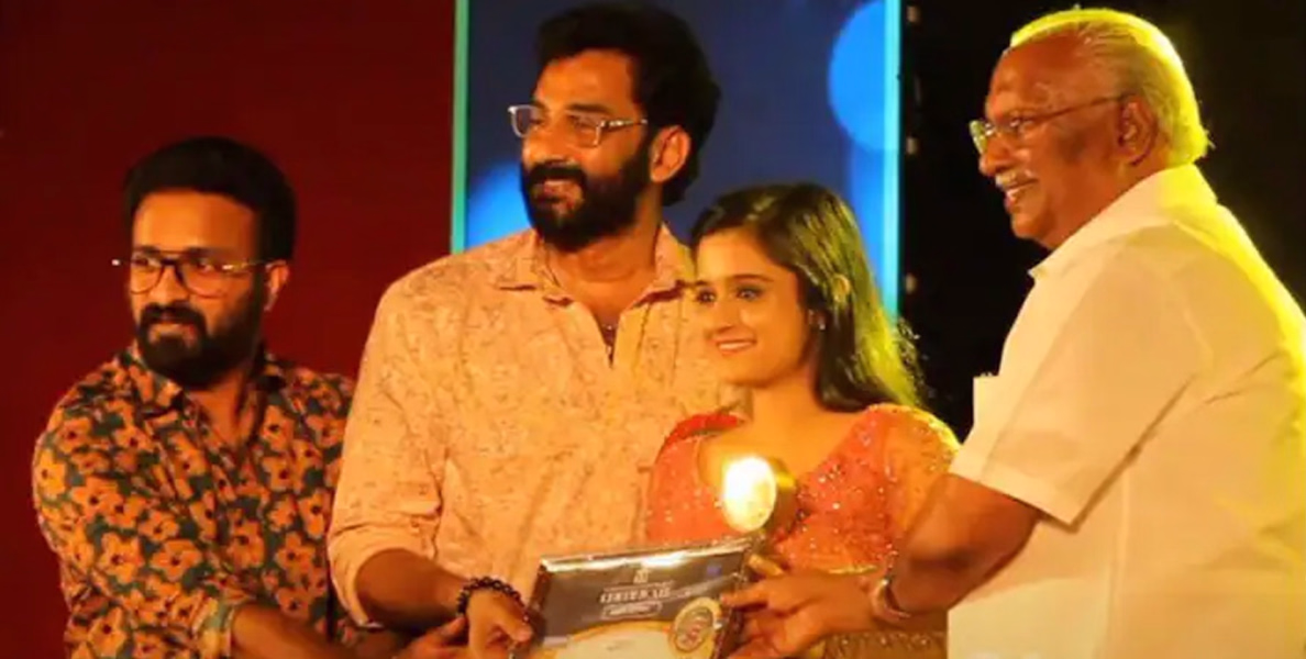 ശിവാഞ്ജലി മികച്ച ജോഡി മികച്ച പരമ്പര സാന്ത്വനം : ഐമ അവാര്‍ഡ്
