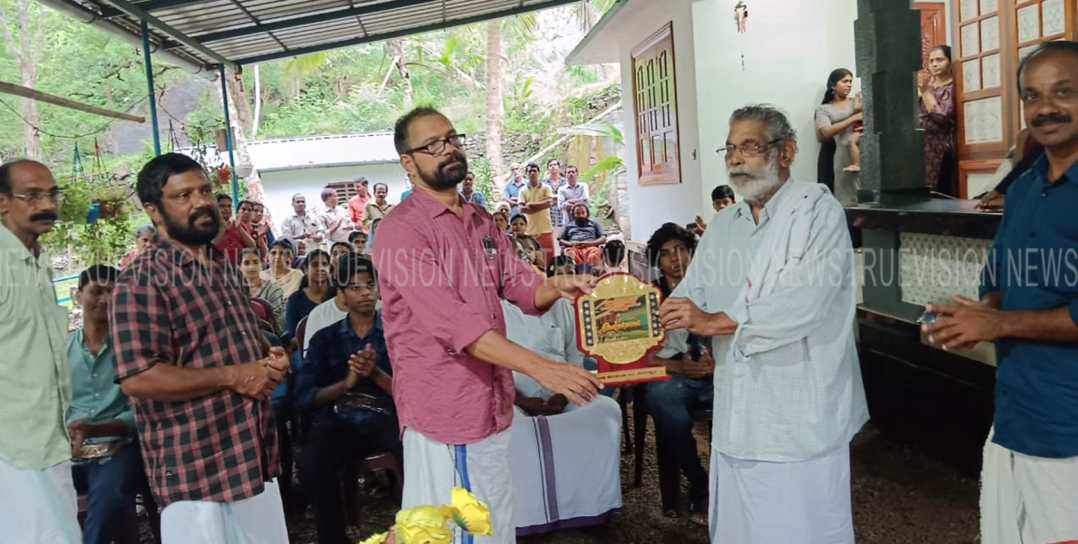 ഉന്നത വിജയികളെയും, നൂറ് ശതമാനം വിജയം നേടിയ എന്‍എന്‍ കക്കാട് ഗവ: ഹയര്‍ സെക്കണ്ടറി സ്‌കൂളിനെയും ആദരിച്ച് അവിടനല്ലൂര്‍ കര്‍മ്മ റസിഡന്റ്‌സ് അസോസിയേഷന്‍