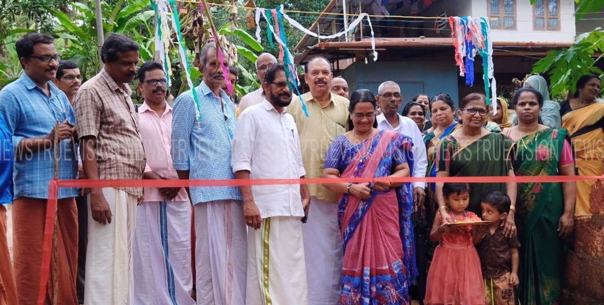 പുത്തഞ്ചേരി അംഗന്‍വാടി റോഡ് നാടിന് സമര്‍പ്പിച്ചു; ഉദ്ഘാടനം നിര്‍വ്വഹിച്ച് ഉള്ളിയേരി ഗ്രാമപഞ്ചായത്ത് പ്രസിഡന്റ്