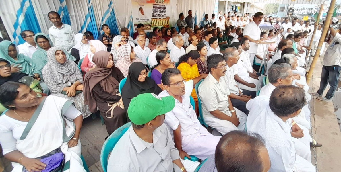 ജനദ്രോഹ ഭരണത്തിനെതിരെ ജനകീയ സായാഹ്ന സദസ്സുമായി കൊയിലാണ്ടി നിയോജകമണ്ഡലം യുഡിഎഫ് കമ്മിറ്റി 