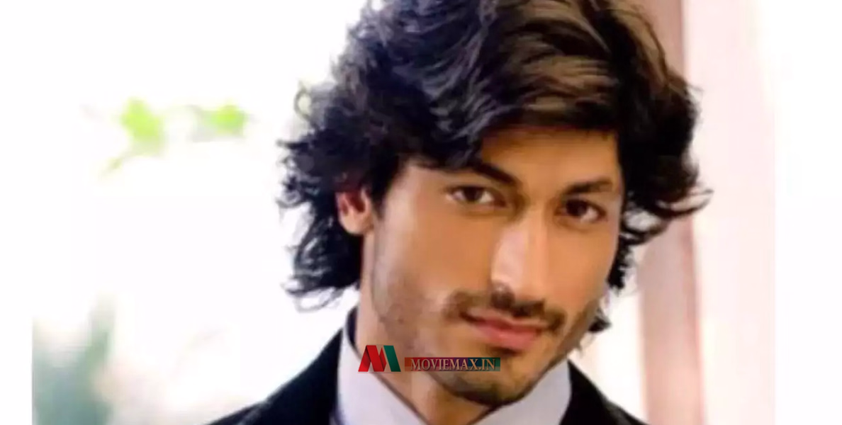#VidyuthJamwal | പൂര്‍ണമായും നഗ്നനായി നടന്‍ വിദ്യുത് ജംവാള്‍! വേറിട്ട രീതിയില്‍ ജന്മദിനം ആഘോഷിച്ച് നടന്‍