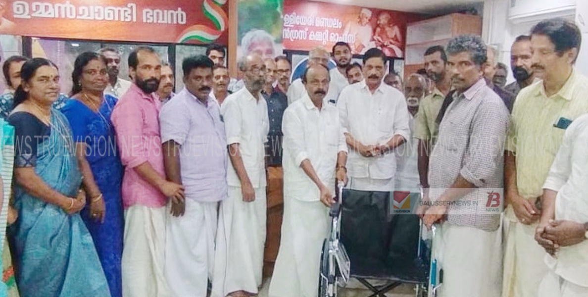 ഉള്ളിയേരി മണ്ഡലം കോണ്‍ഗ്രസ് കമ്മിറ്റി ഉമ്മന്‍ചാണ്ടി ഒന്നാം ചരമദിനത്തില്‍ അനുസ്മരണവും പാലിയേറ്റീവ് ഉദ്ഘാടനവും നിര്‍വഹിച്ചു