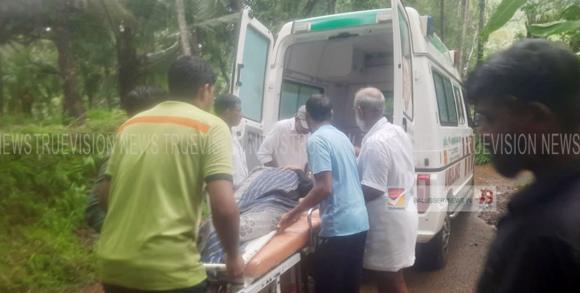 കിടപ്പ് രോഗിക്ക് സഹായസ്ഥമായി  വൈറ്റ് ഗാർഡ്