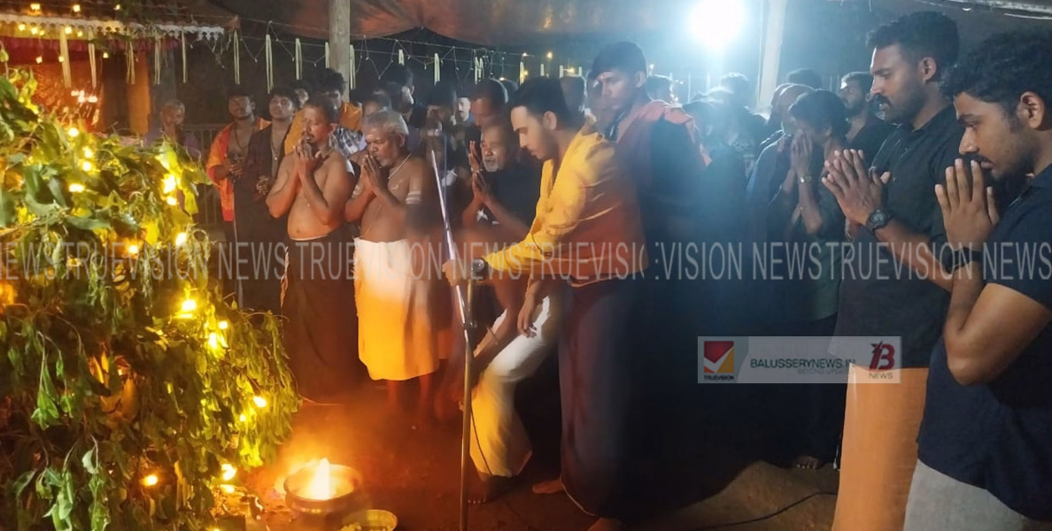 മണ്ഡല മഹോത്സവത്തിന്റെ ഭാഗമായി അയ്യപ്പ ഭജന നടന്നു