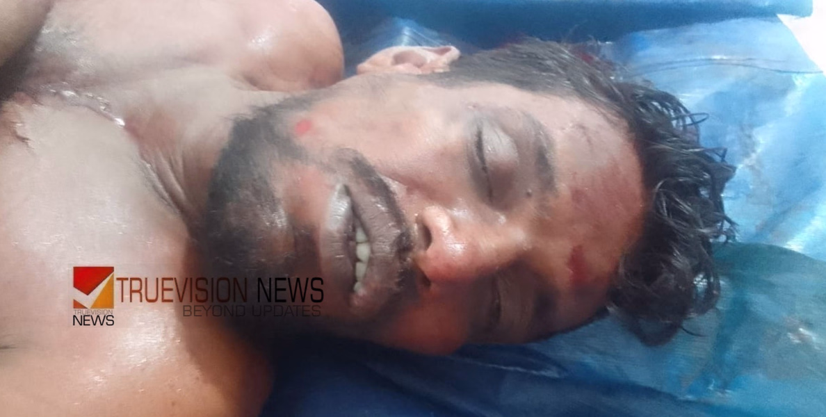 വടകരയിൽ ട്രെയിനിൽ നിന്നും വീണ് യാത്രക്കാരന് ദാരുണാന്ത്യം; മരിച്ചയാളെ തിരിച്ചറിഞ്ഞിട്ടില്ല