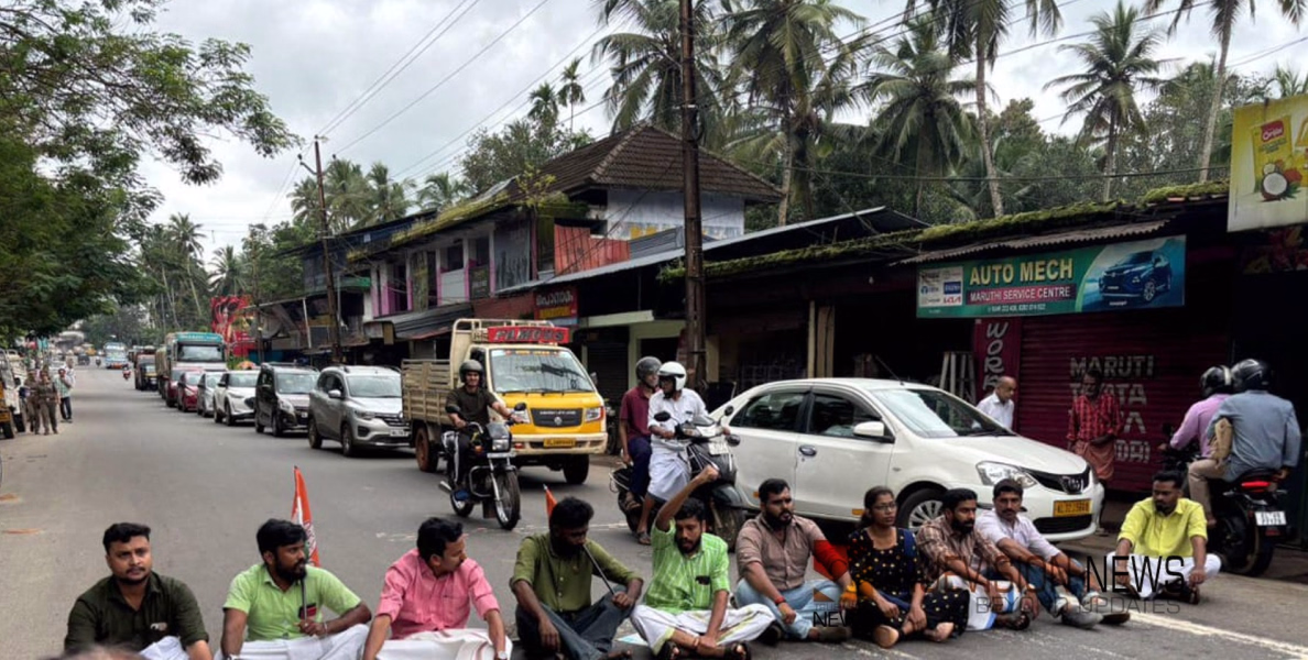  കുഴിക്കെണിയോ ...?, ബാലുശ്ശേരിയിൽ ബൈക്കപകടത്തിൽ യുവാവ് മരിച്ച സംഭവം; റോഡ് ഉപരോധിച്ച് യൂത്ത് കോണ്‍ഗ്രസ്