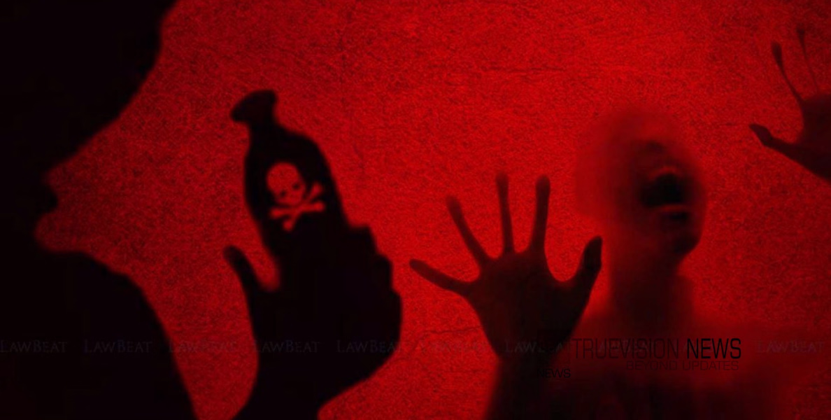 കൊടും ക്രൂരത....! മകള്‍ക്ക് നേരെ പിതാവിന്റെ ആസിഡ് ആക്രമണം; സഹോദരിയുടെ മകൾക്കും പൊള്ളലേറ്റു