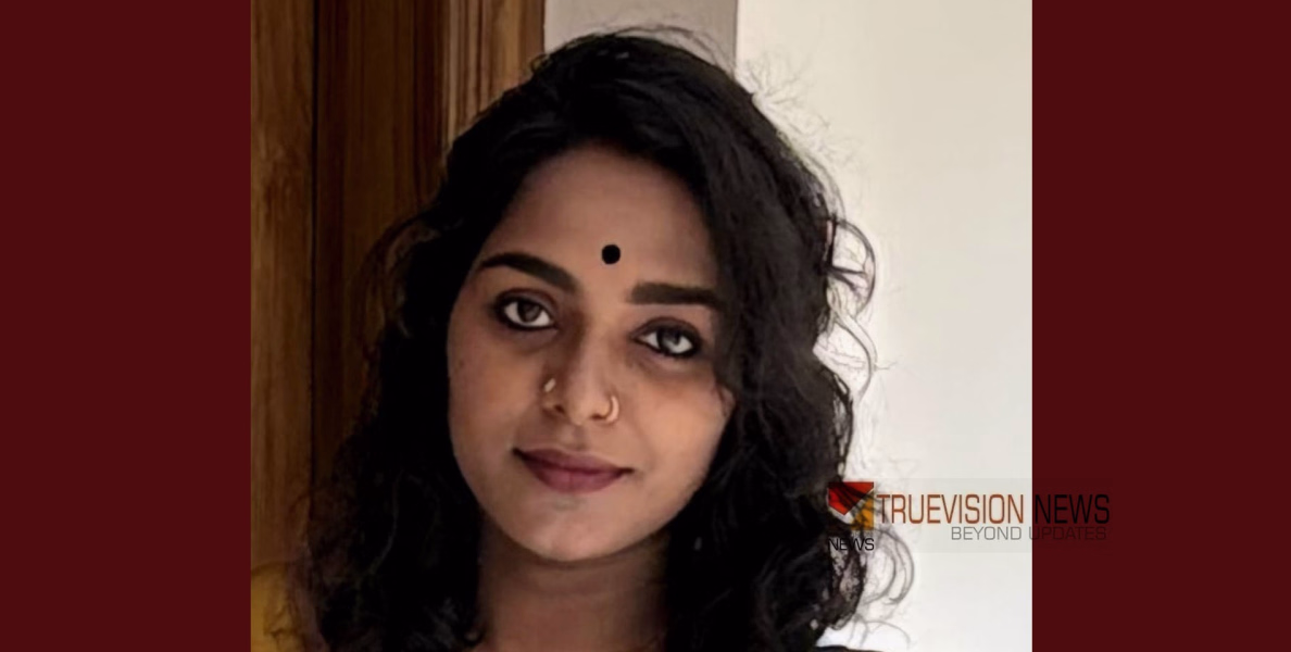 അഭിമാന നേട്ടം; ടി ആതിരയ്ക്ക് ഡോക്ടറേറ്റ്