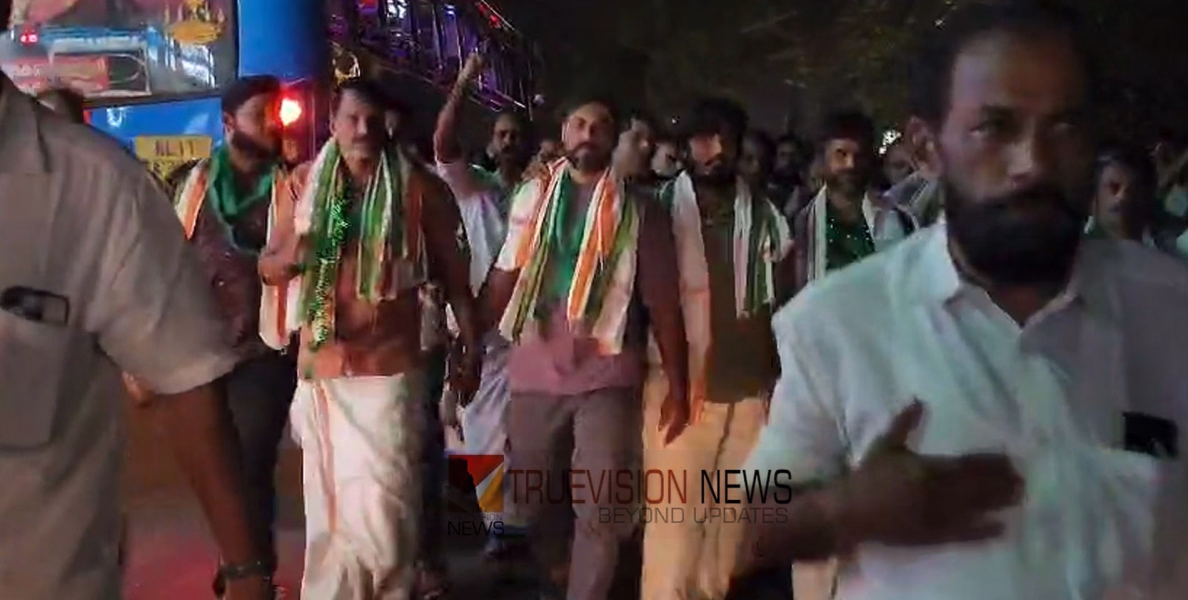 പേരാമ്പ്രയിൽ ജയിൽ മോചിതർക്ക് സ്വീകരണം നൽകി