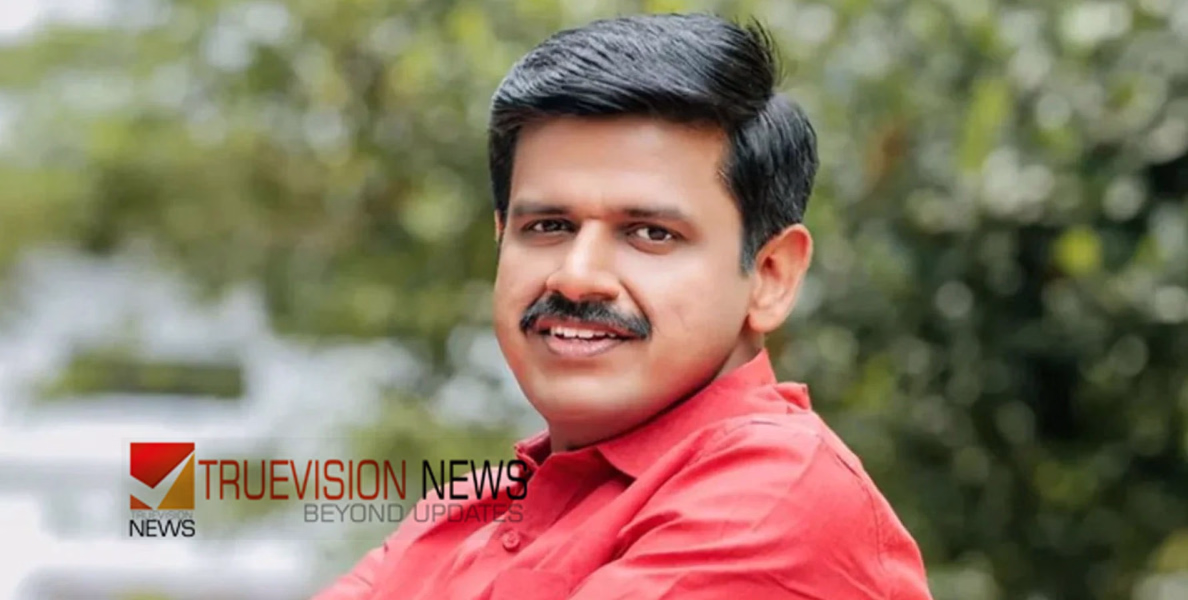 അതിജീവിതക്കെതിരെ സൈബർ അധിക്ഷേപം; സന്ദീപ് വാര്യർക്കെതിരെ ഡിജിപിക്ക് പരാതി നൽകി പാലക്കാട് ഡിവൈഎഫ്ഐ